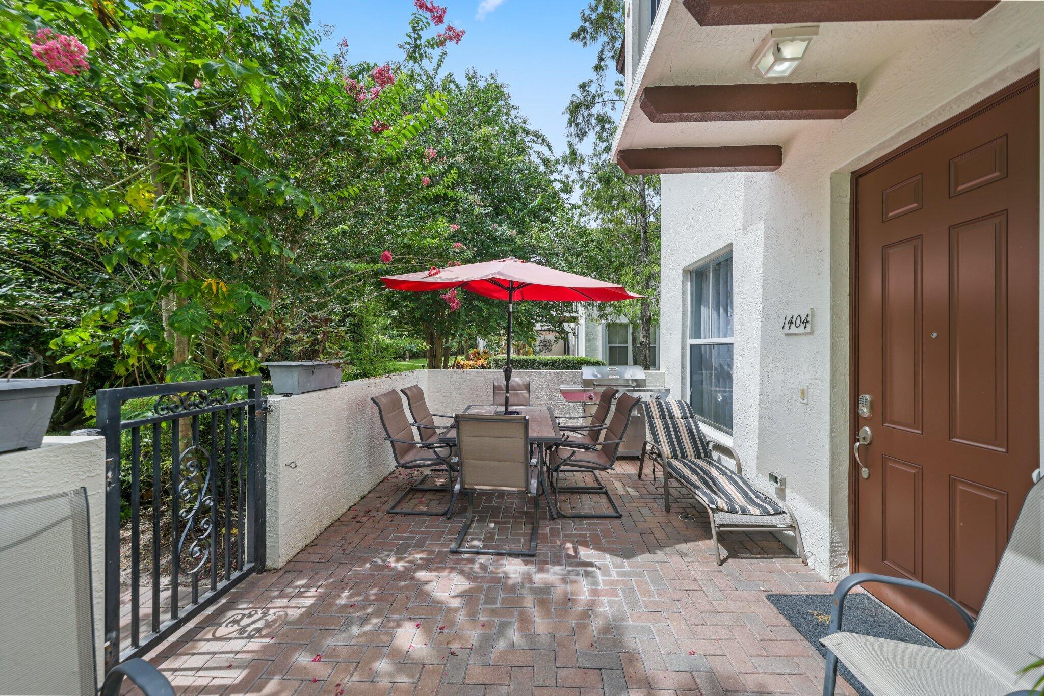 PALOMA LAKES CONDOMINIUM - Residential