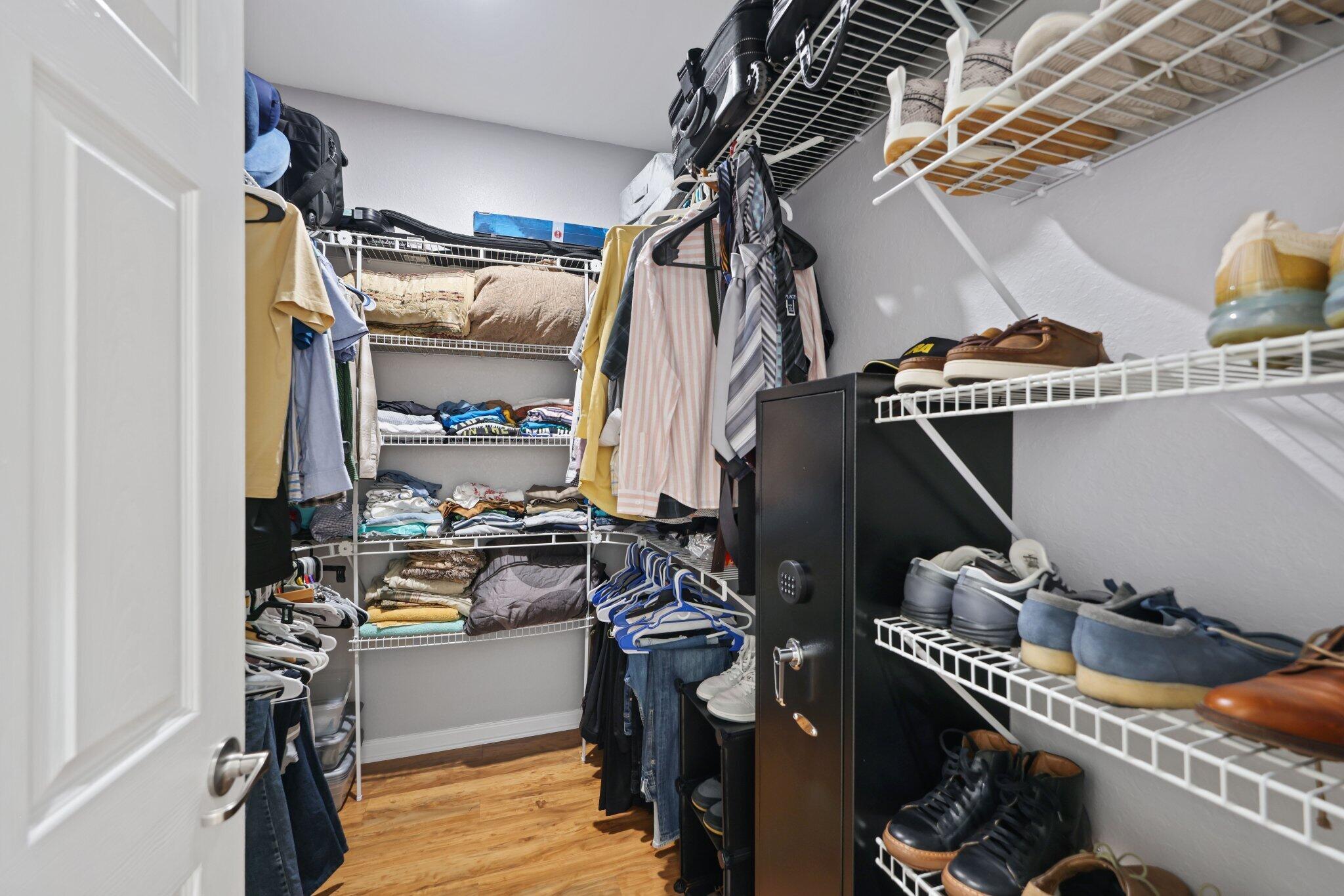 PALOMA LAKES CONDOMINIUM - Residential