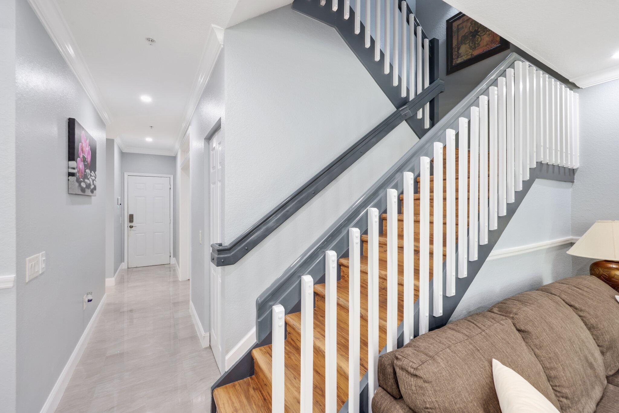 PALOMA LAKES CONDOMINIUM - Residential