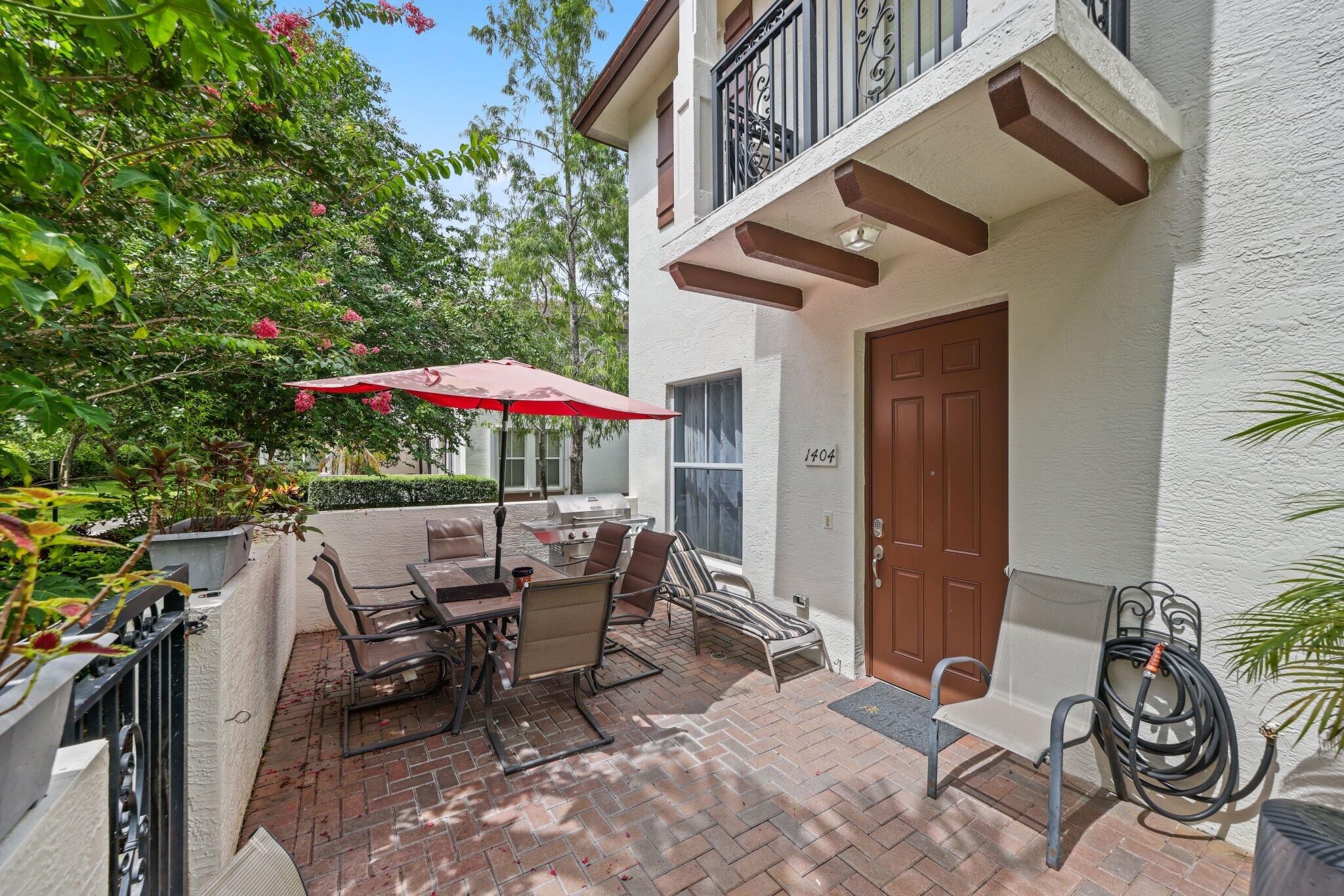 PALOMA LAKES CONDOMINIUM - Residential