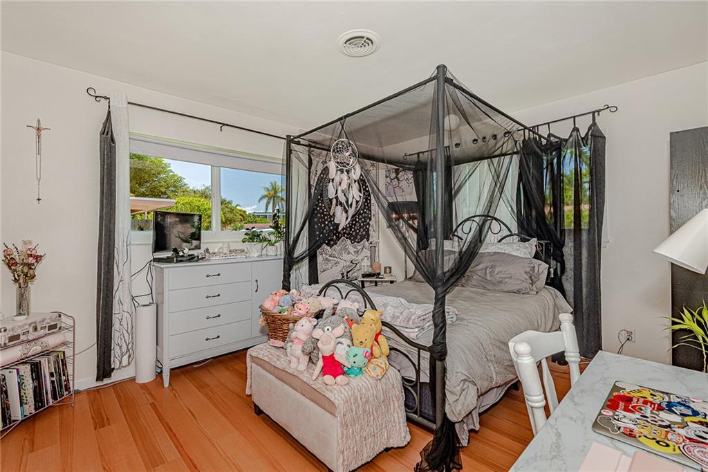 Mary-Knoll 39-48 B - Residential