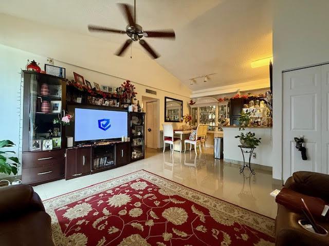 COCO PARC CONDO - Residential Lease