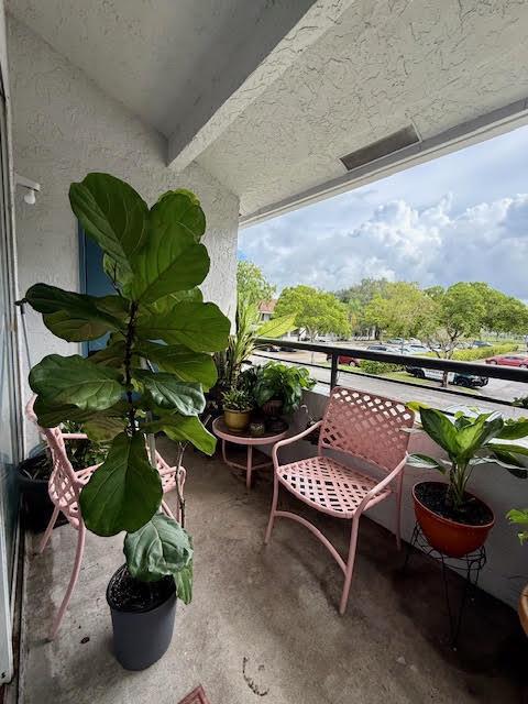 COCO PARC CONDO - Residential Lease