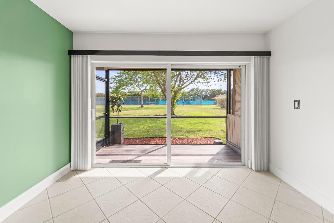 VILLAGE GREEN OF BOCA RATON CONDO - Residential