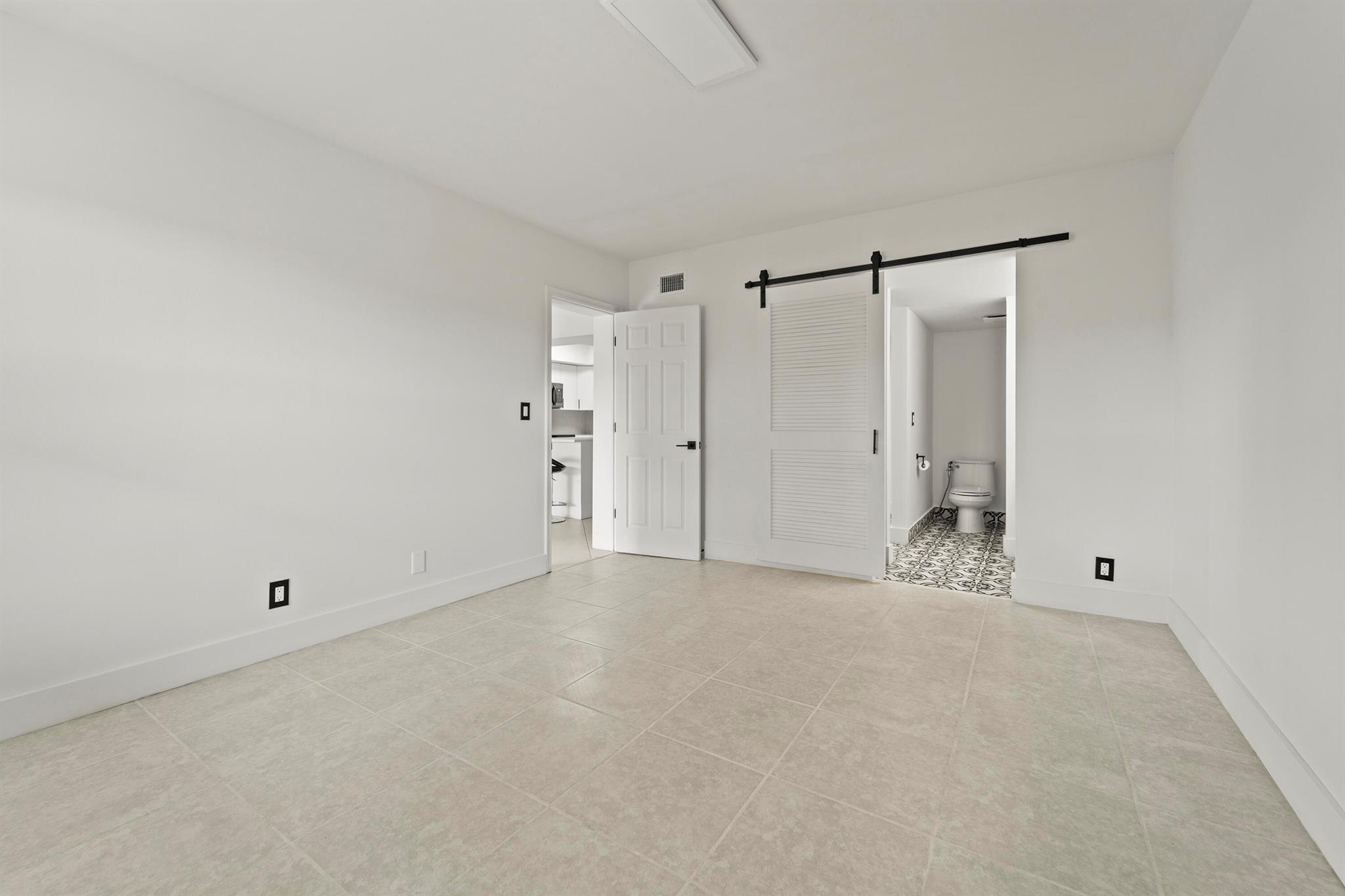 VILLAGE GREEN OF BOCA RATON CONDO - Residential