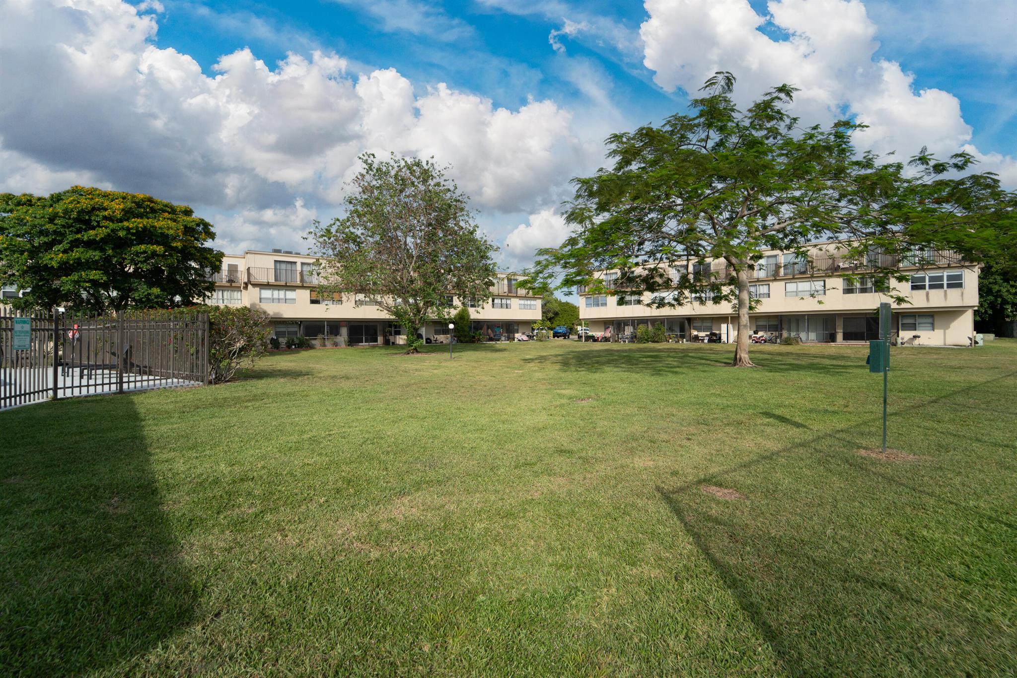 VILLAGE GREEN OF BOCA RATON CONDO - Residential