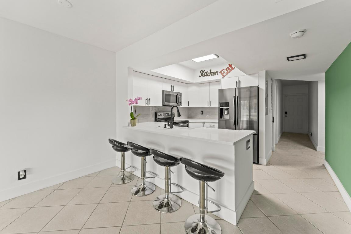 VILLAGE GREEN OF BOCA RATON CONDO - Residential