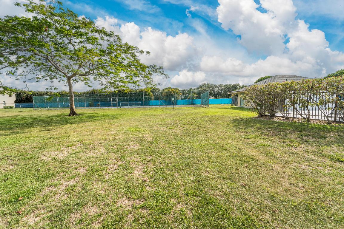 VILLAGE GREEN OF BOCA RATON CONDO - Residential