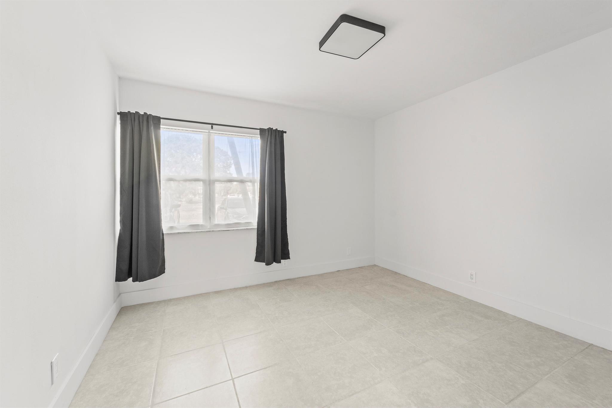 VILLAGE GREEN OF BOCA RATON CONDO - Residential