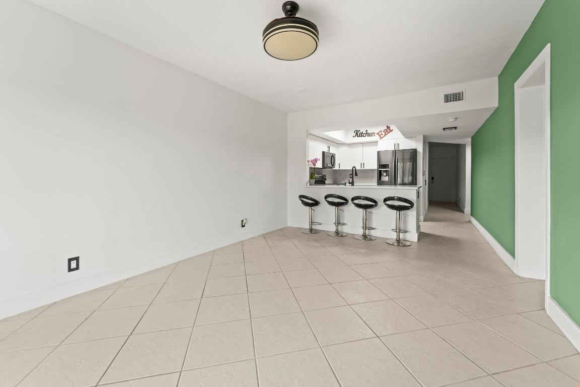 VILLAGE GREEN OF BOCA RATON CONDO - Residential