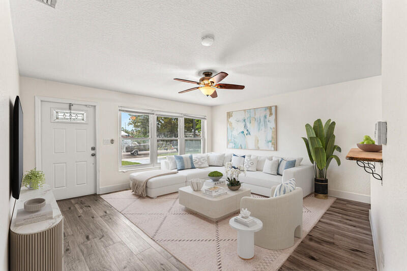 2800 NE 8th Avenue NE