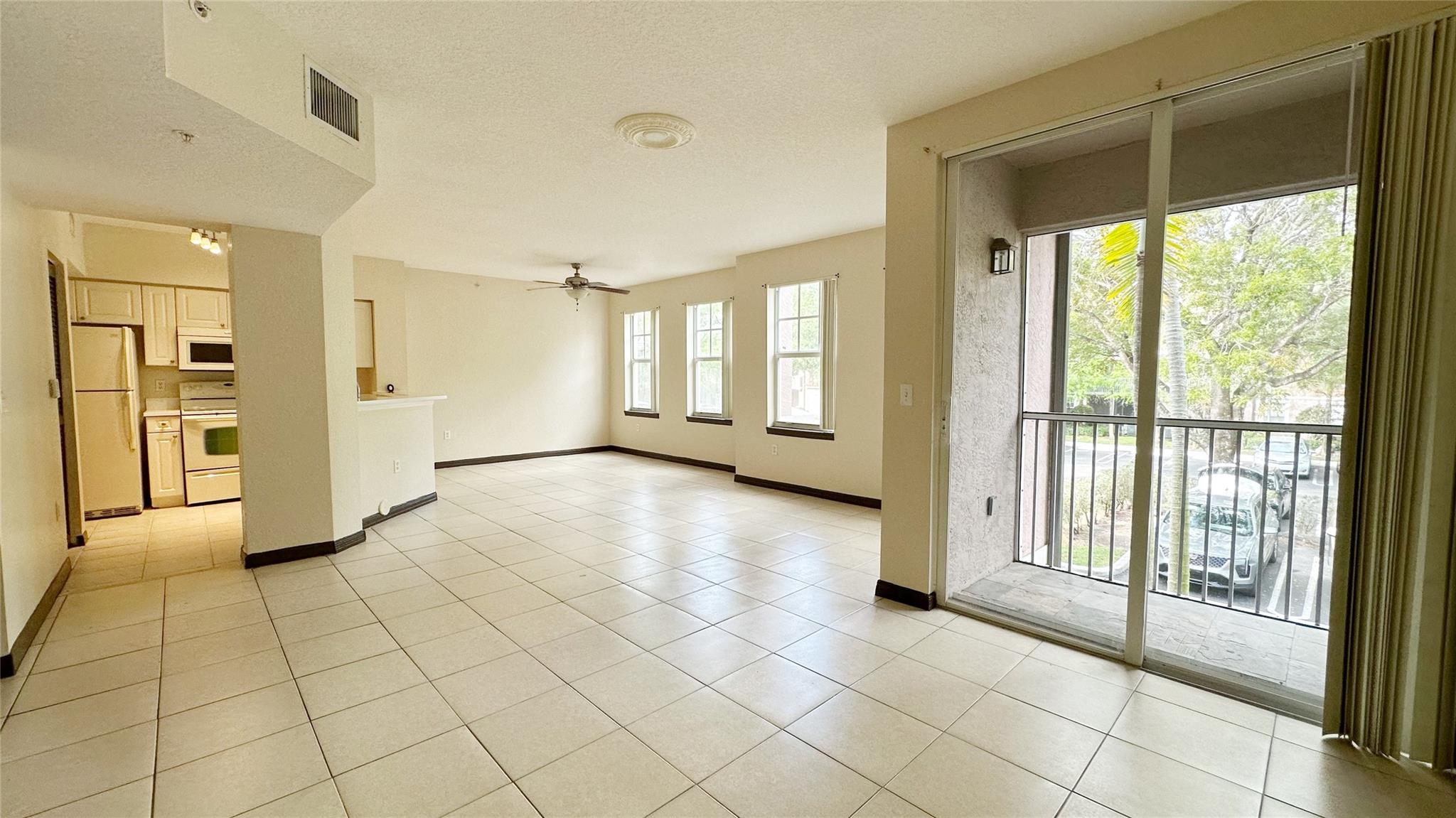 6704 W Sample Rd 6704