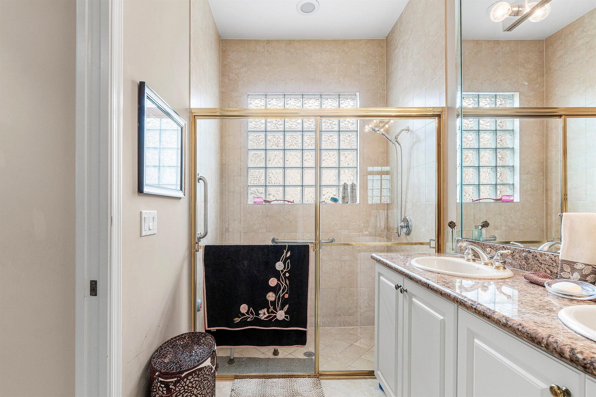 VALENCIA POINTE - Residential