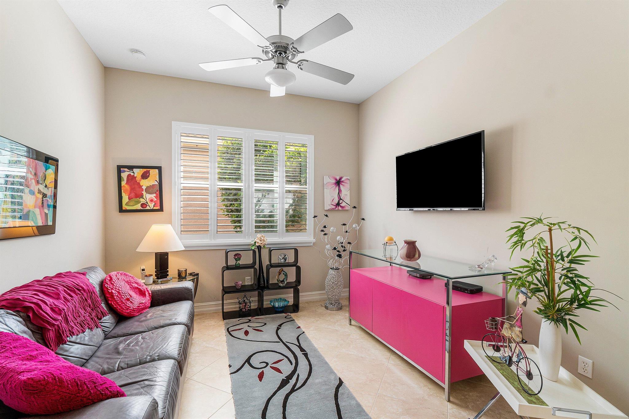 VALENCIA POINTE - Residential