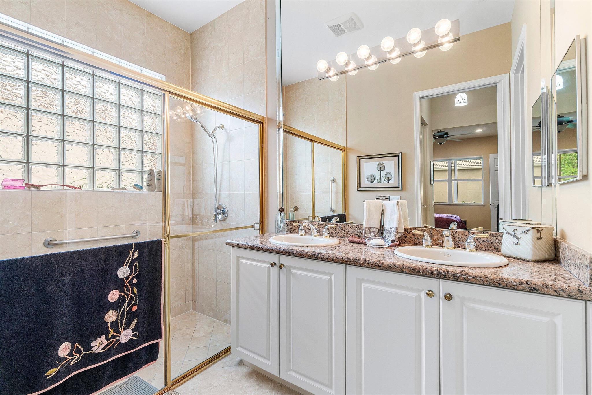 VALENCIA POINTE - Residential