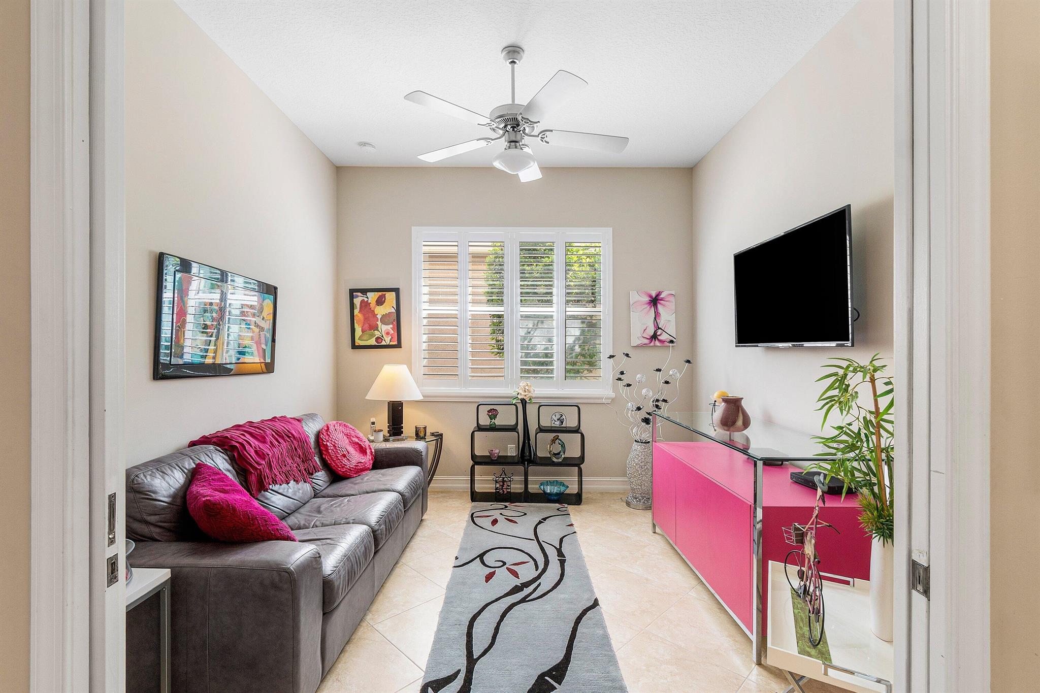 VALENCIA POINTE - Residential