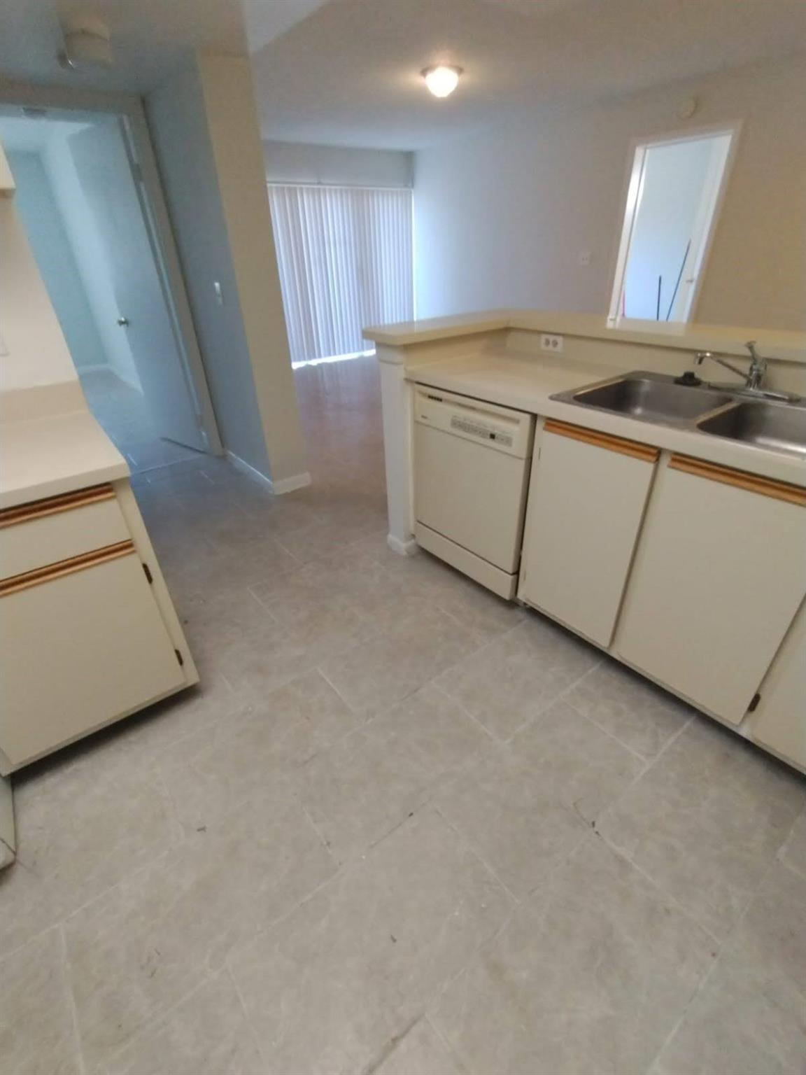 VISCONTI CONDO - Residential