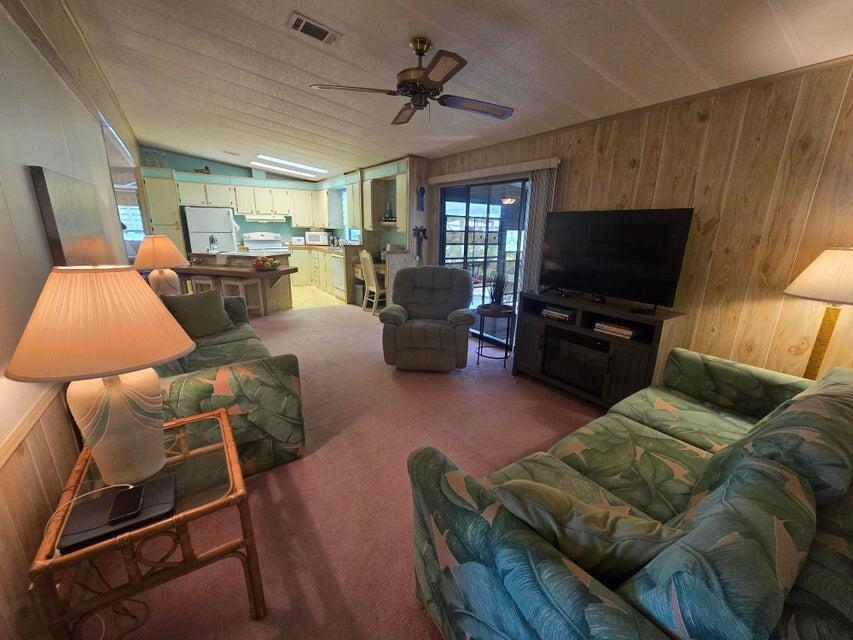 SPANISH LAKES COUNTRY CLU - Residential