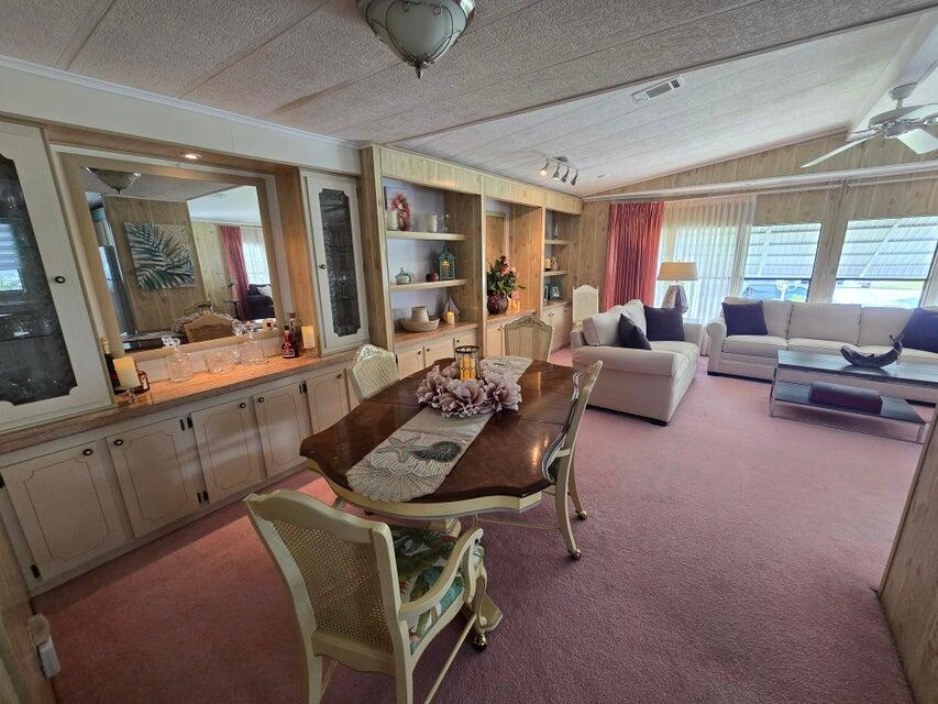 SPANISH LAKES COUNTRY CLU - Residential