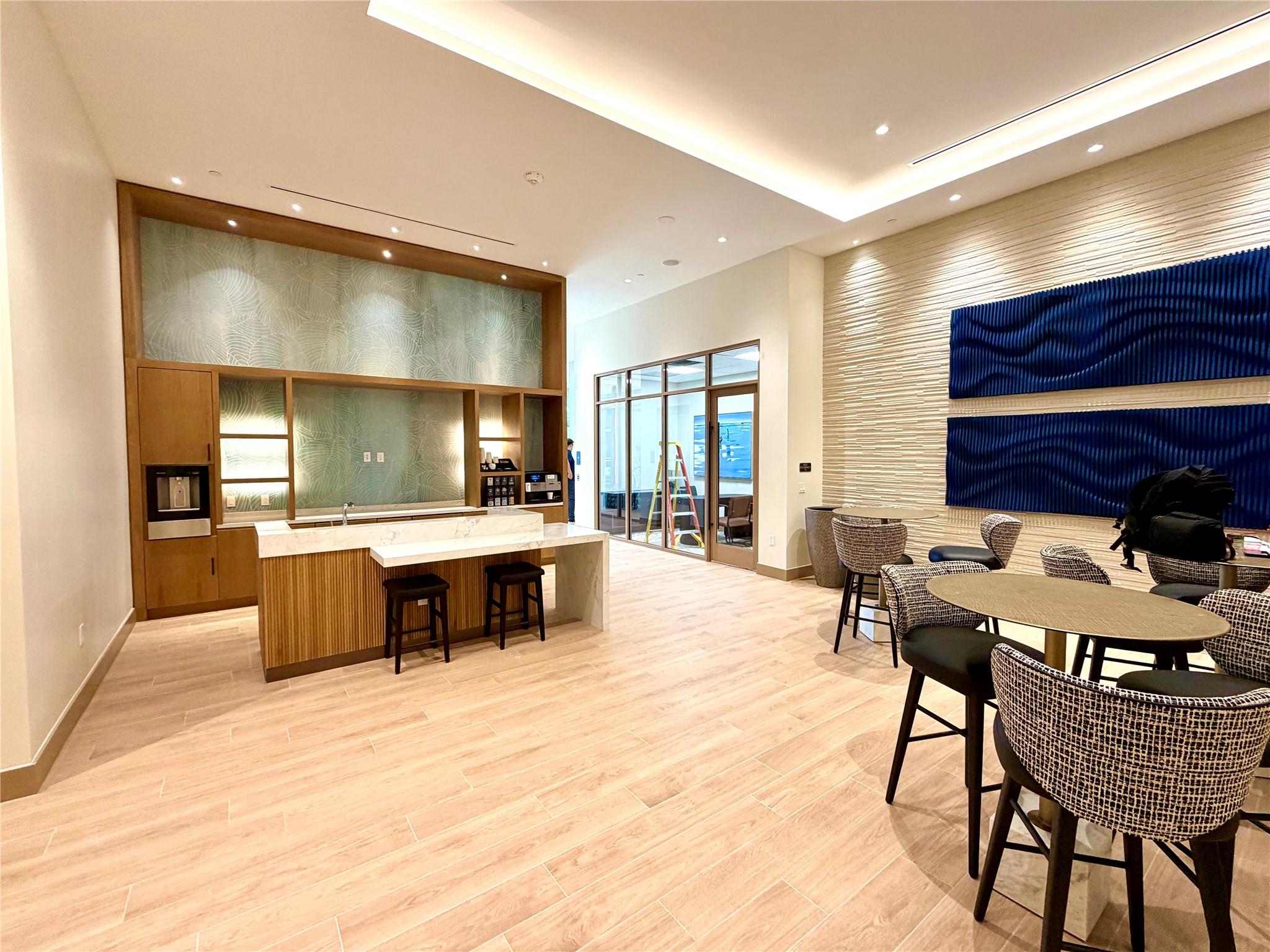 153 N Seabreeze Boulevard 602