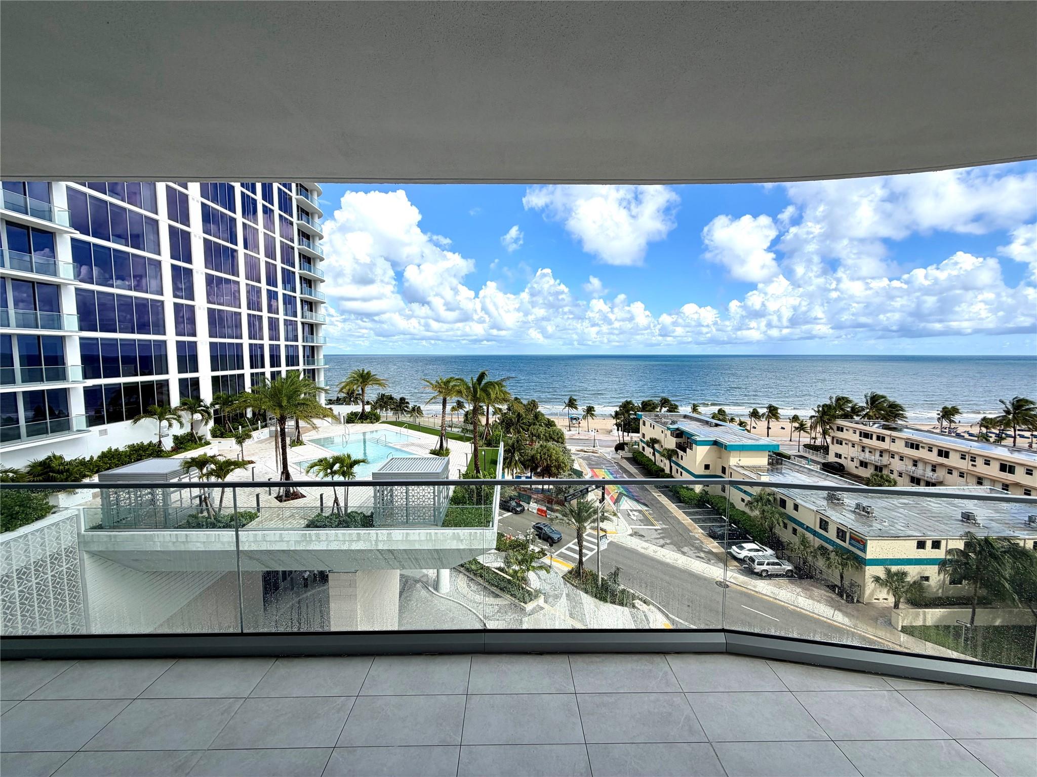 SELENE OCEANFRONT RESIDEN - Residential