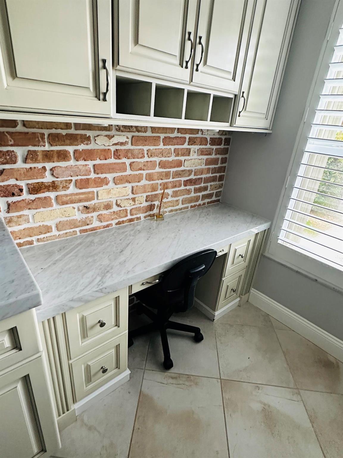 PARKSIDE CONDO - Residential Lease