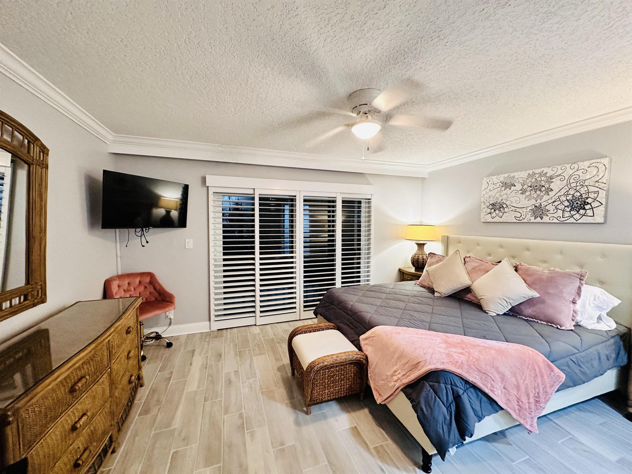 PARKSIDE CONDO - Residential Lease