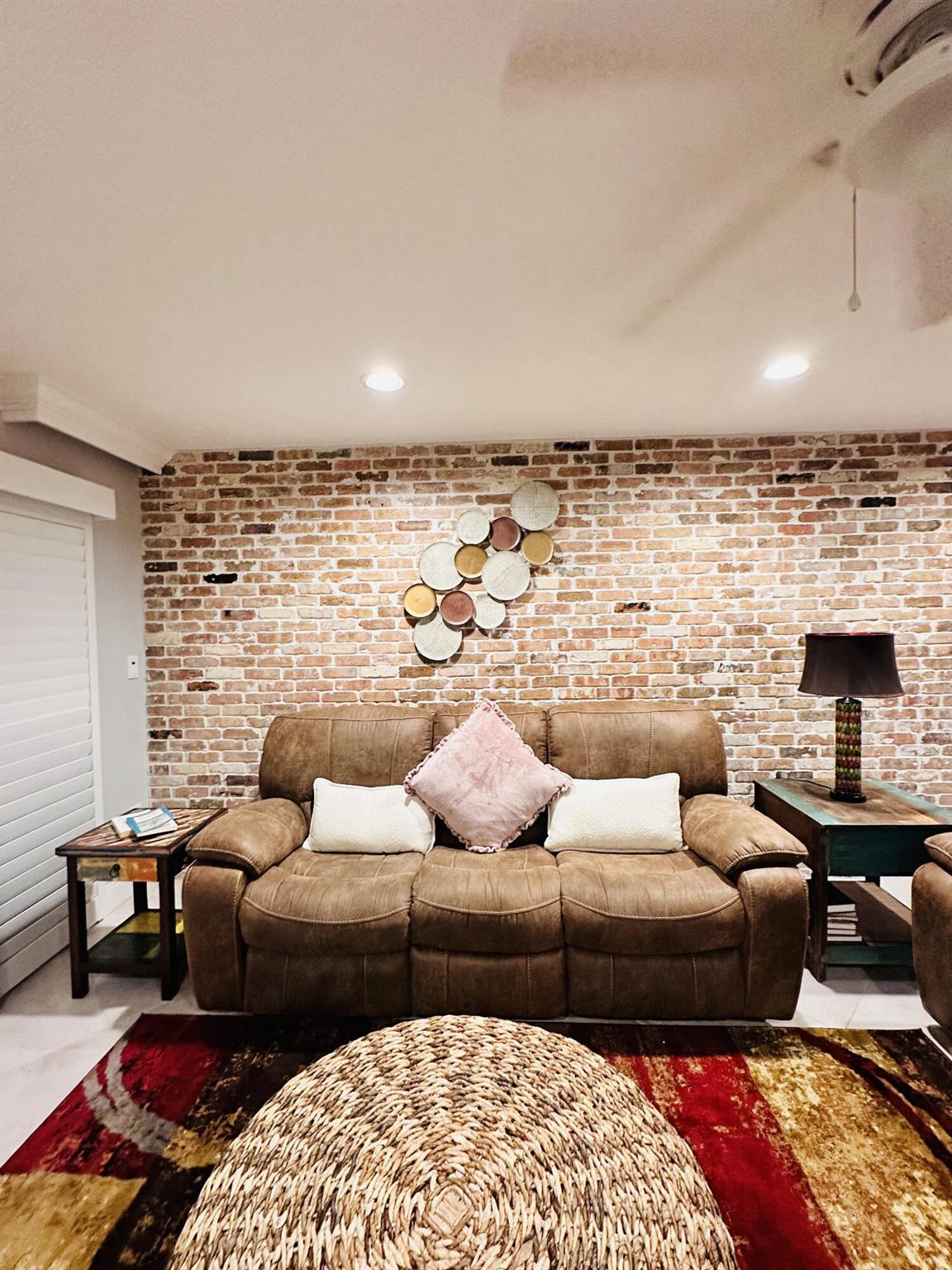 PARKSIDE CONDO - Residential Lease