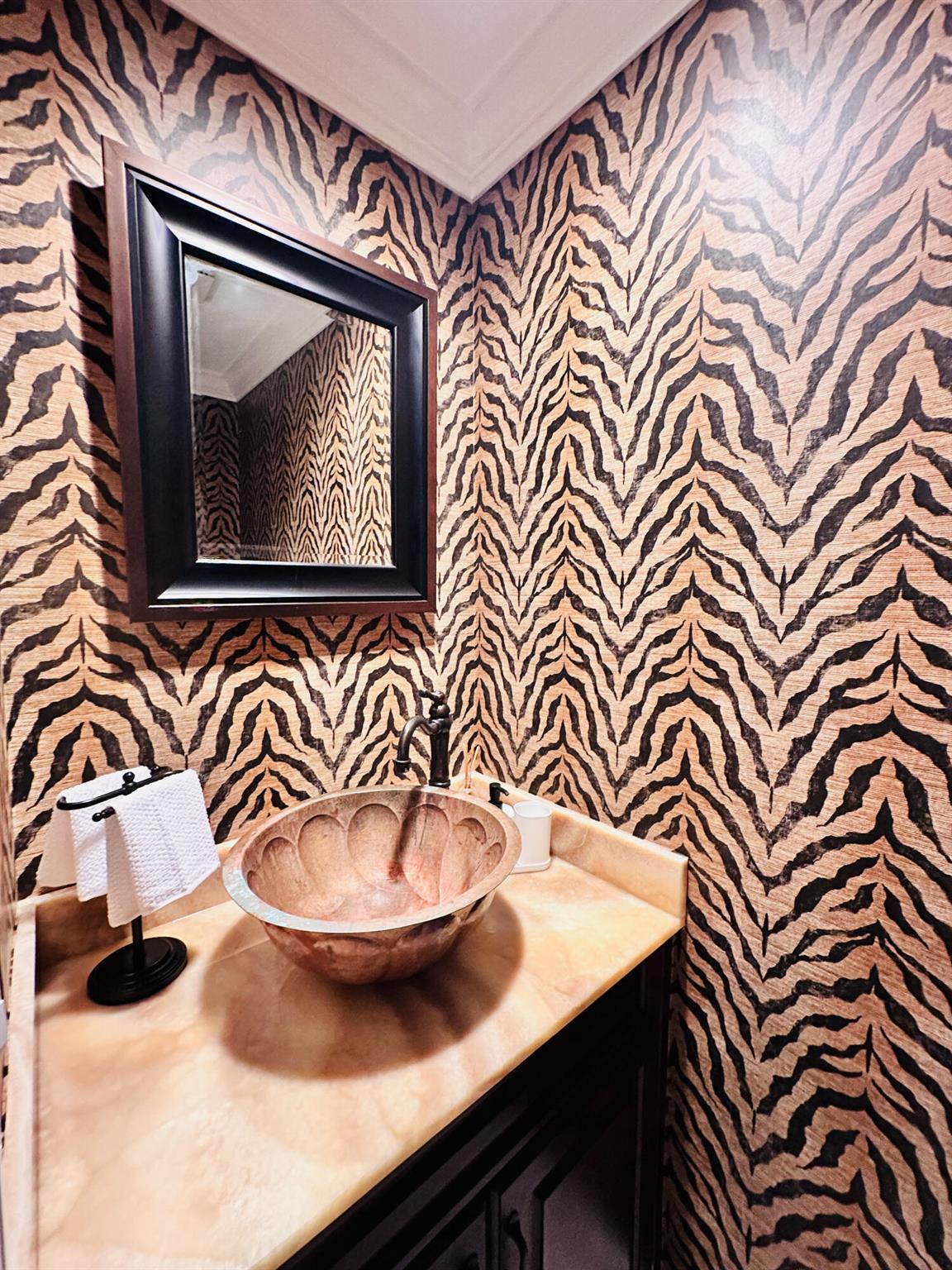 PARKSIDE CONDO - Residential Lease