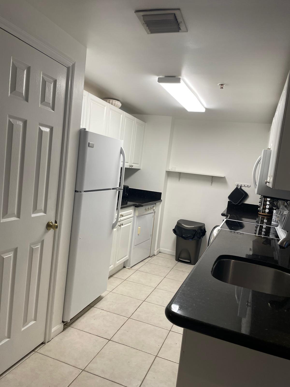 2060 Greenview Shores Boulevard 319