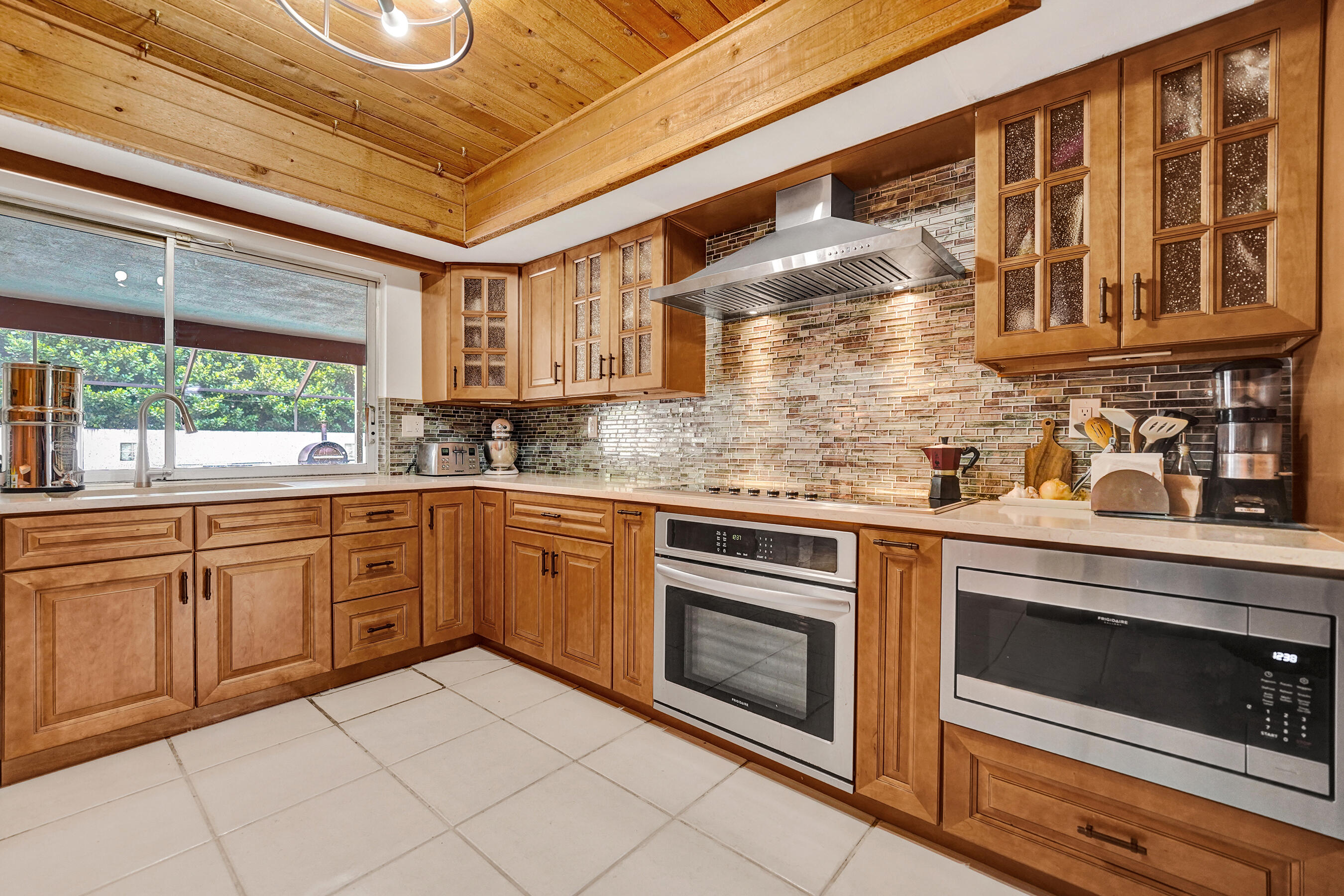 ELDORADO ESTATES IN PLANTATION - Residential