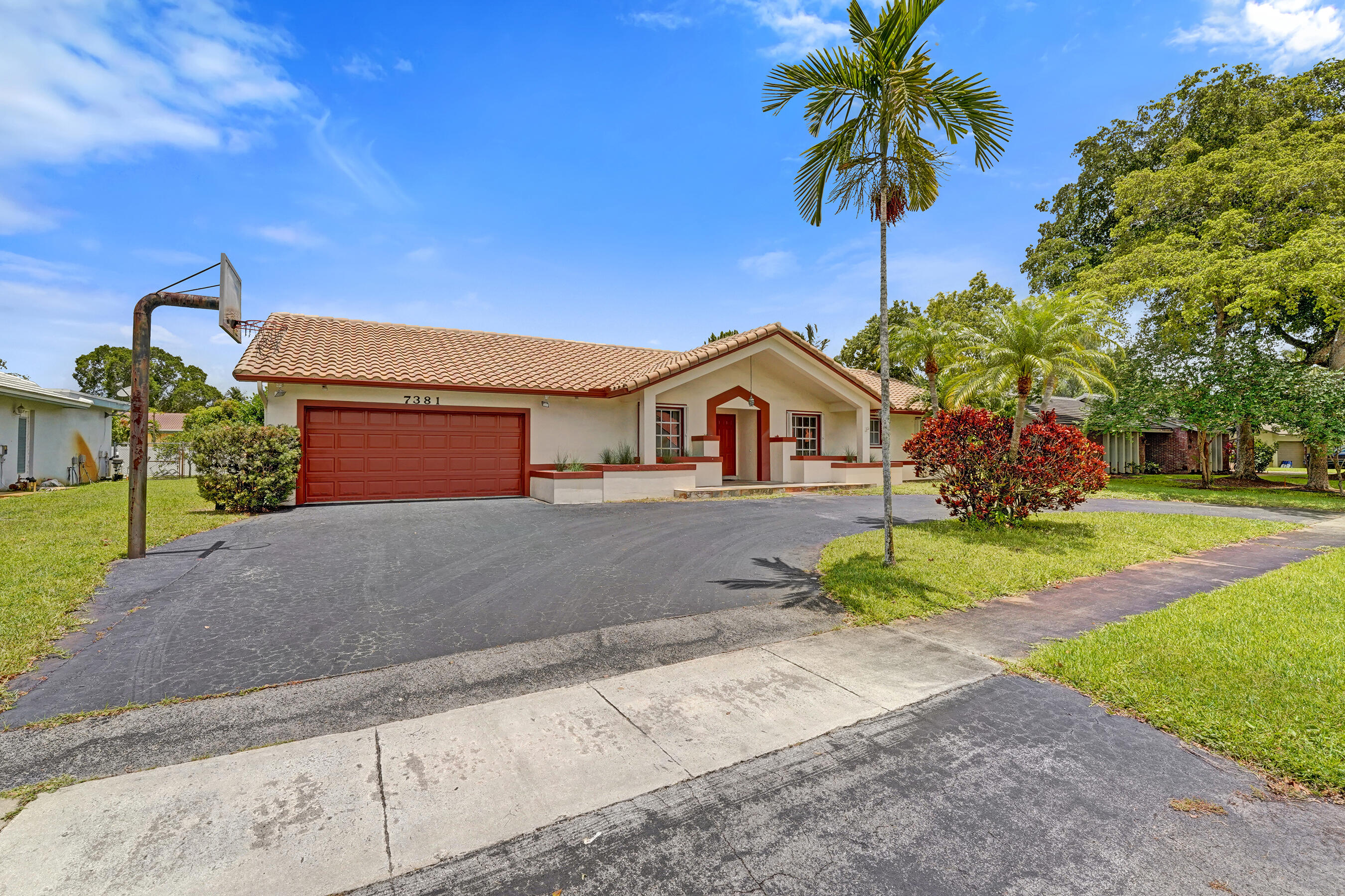 ELDORADO ESTATES IN PLANTATION - Residential