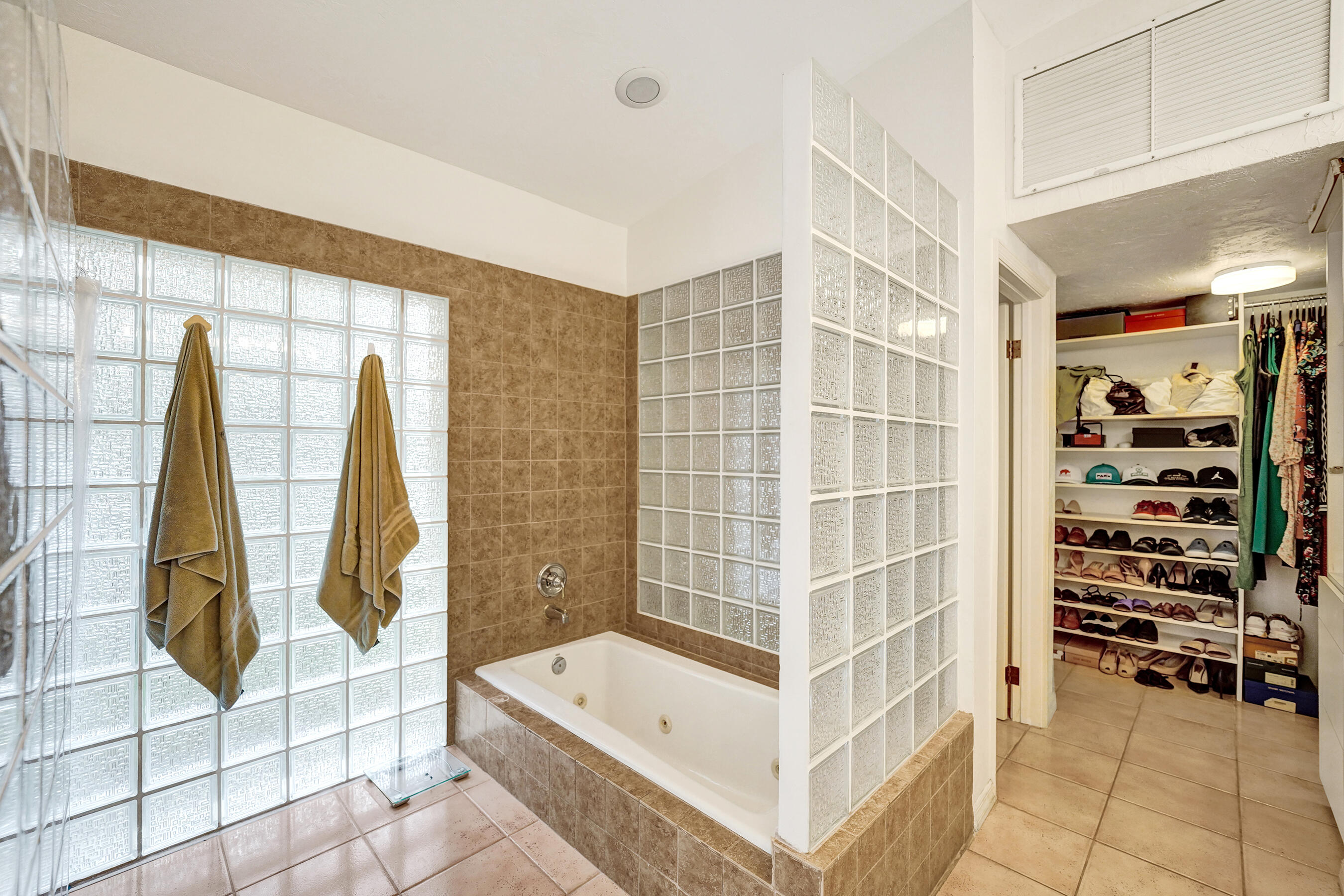 ELDORADO ESTATES IN PLANTATION - Residential