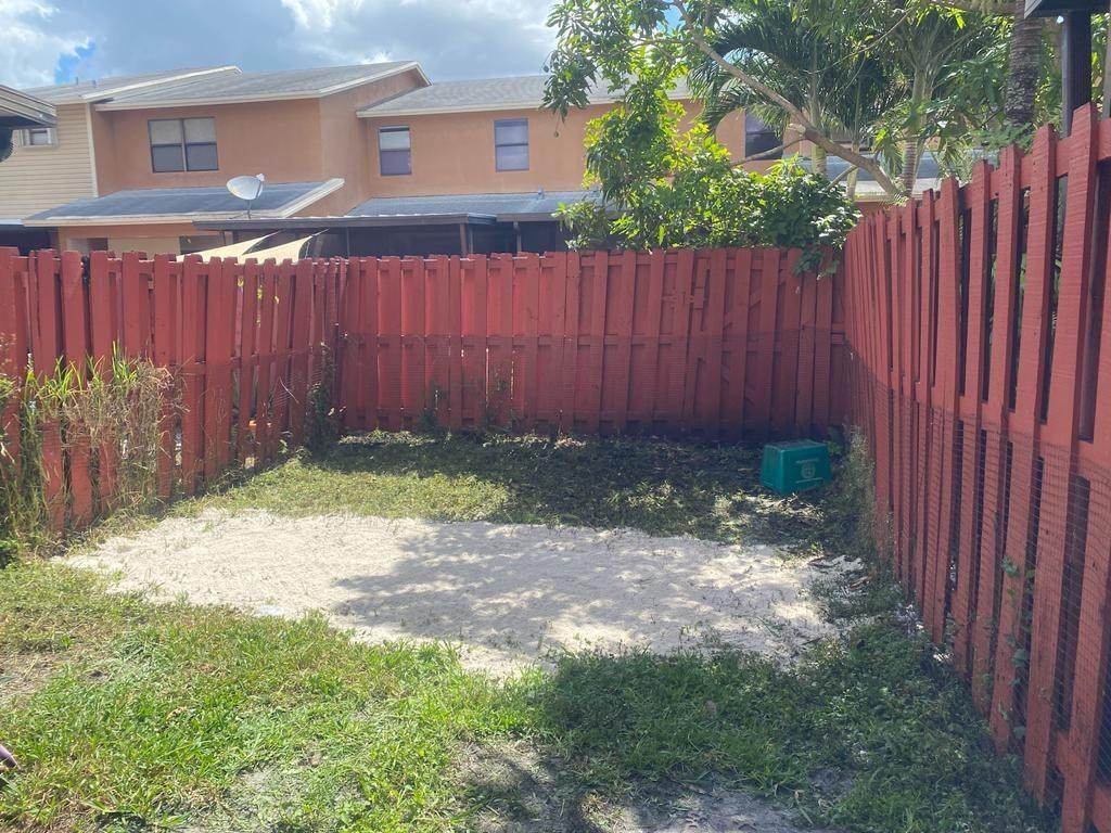 Pembroke Pointe Sec One 1 - Residential Lease