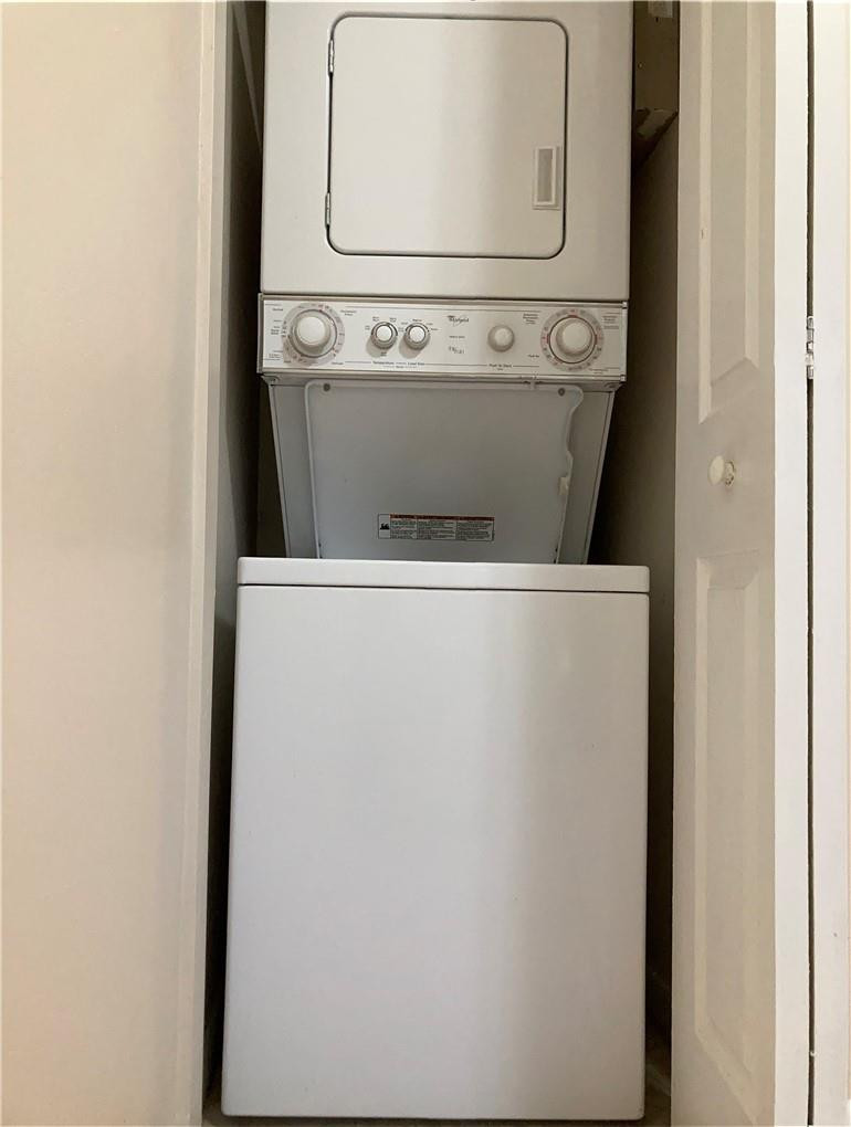 Pembroke Pointe Sec One 1 - Residential Lease