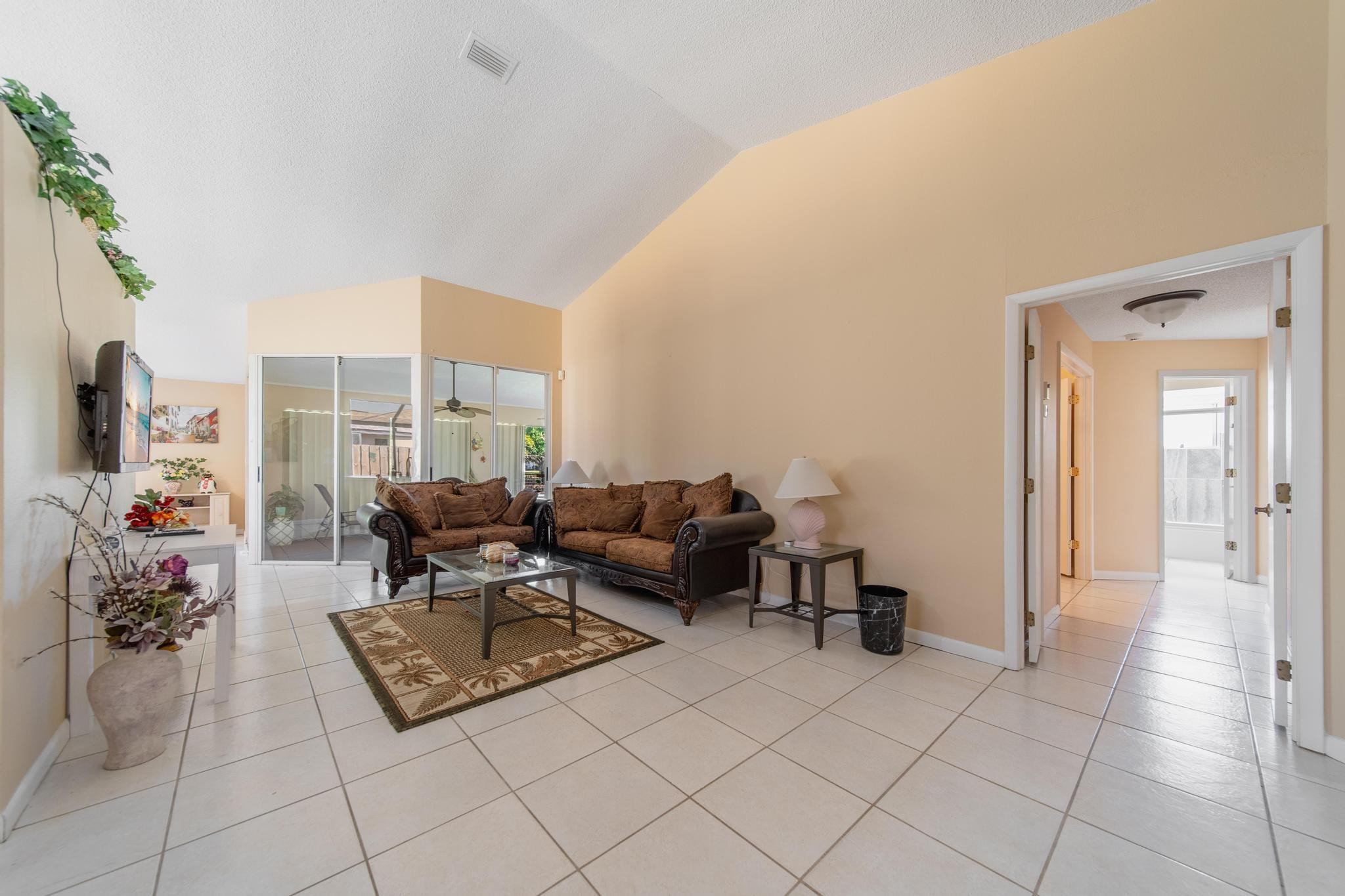 1224 Inverness Street