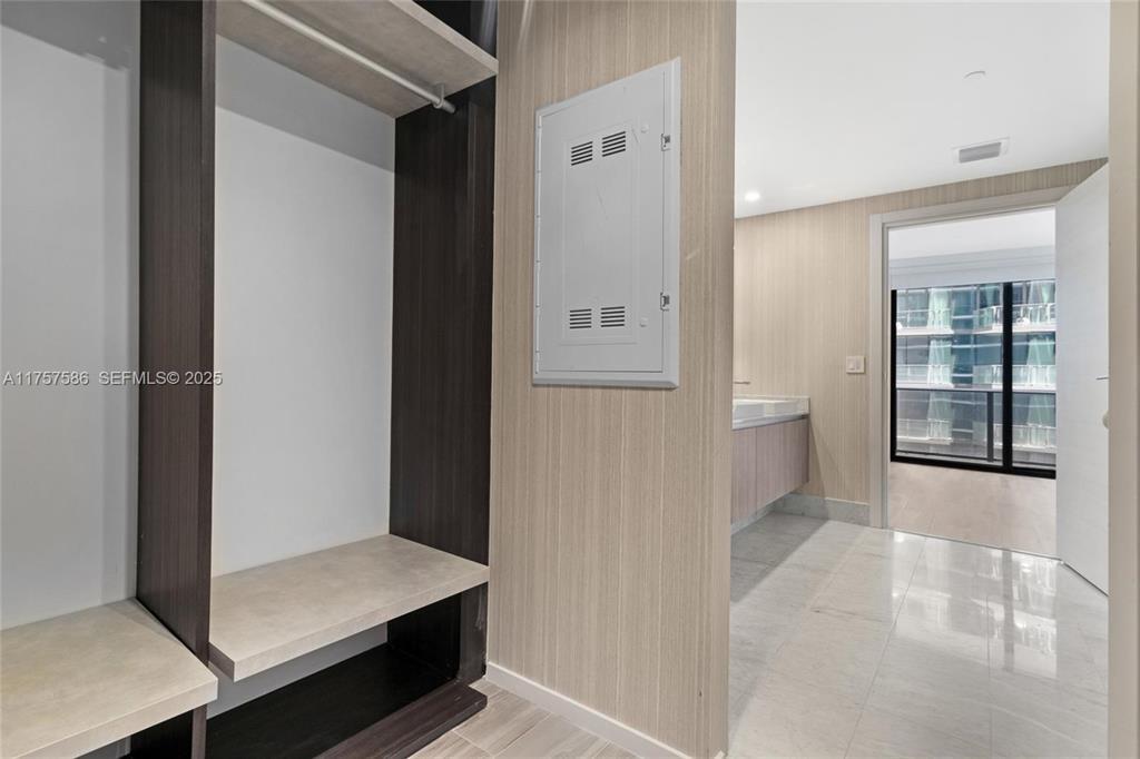 801 SMA RESIDENCES CONDO - Residential Lease