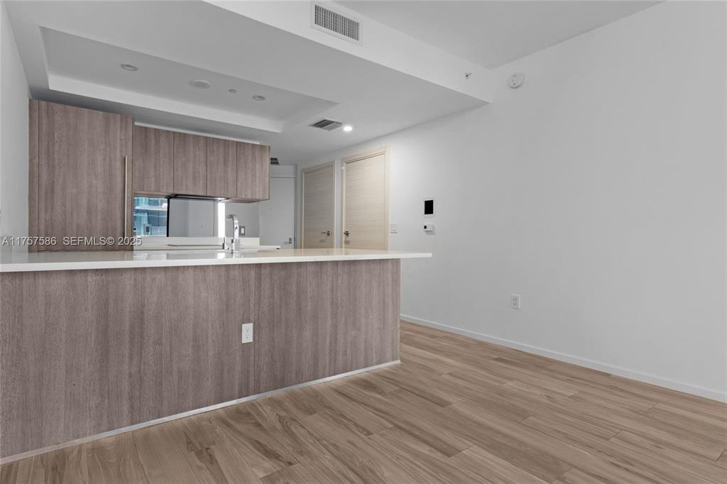801 SMA RESIDENCES CONDO - Residential Lease