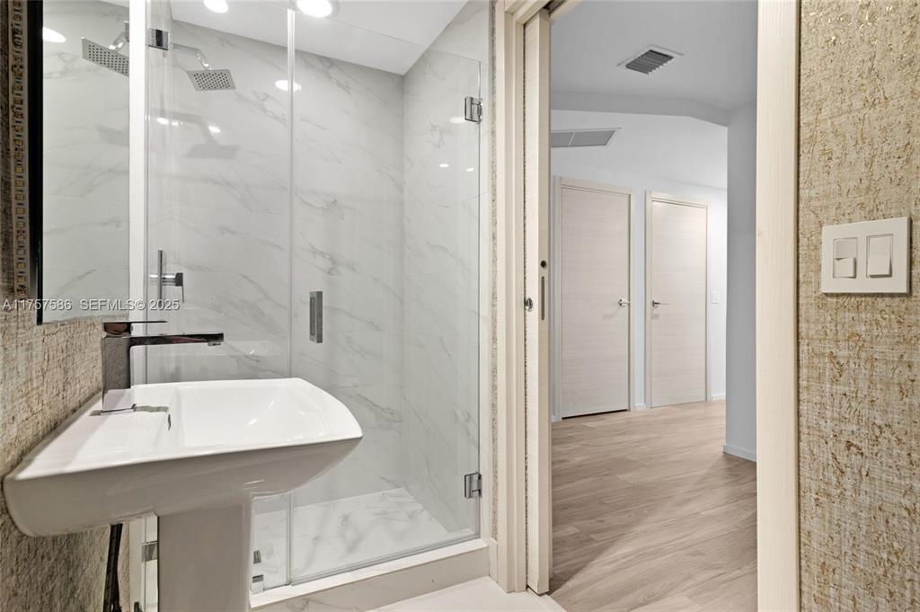 801 SMA RESIDENCES CONDO - Residential Lease