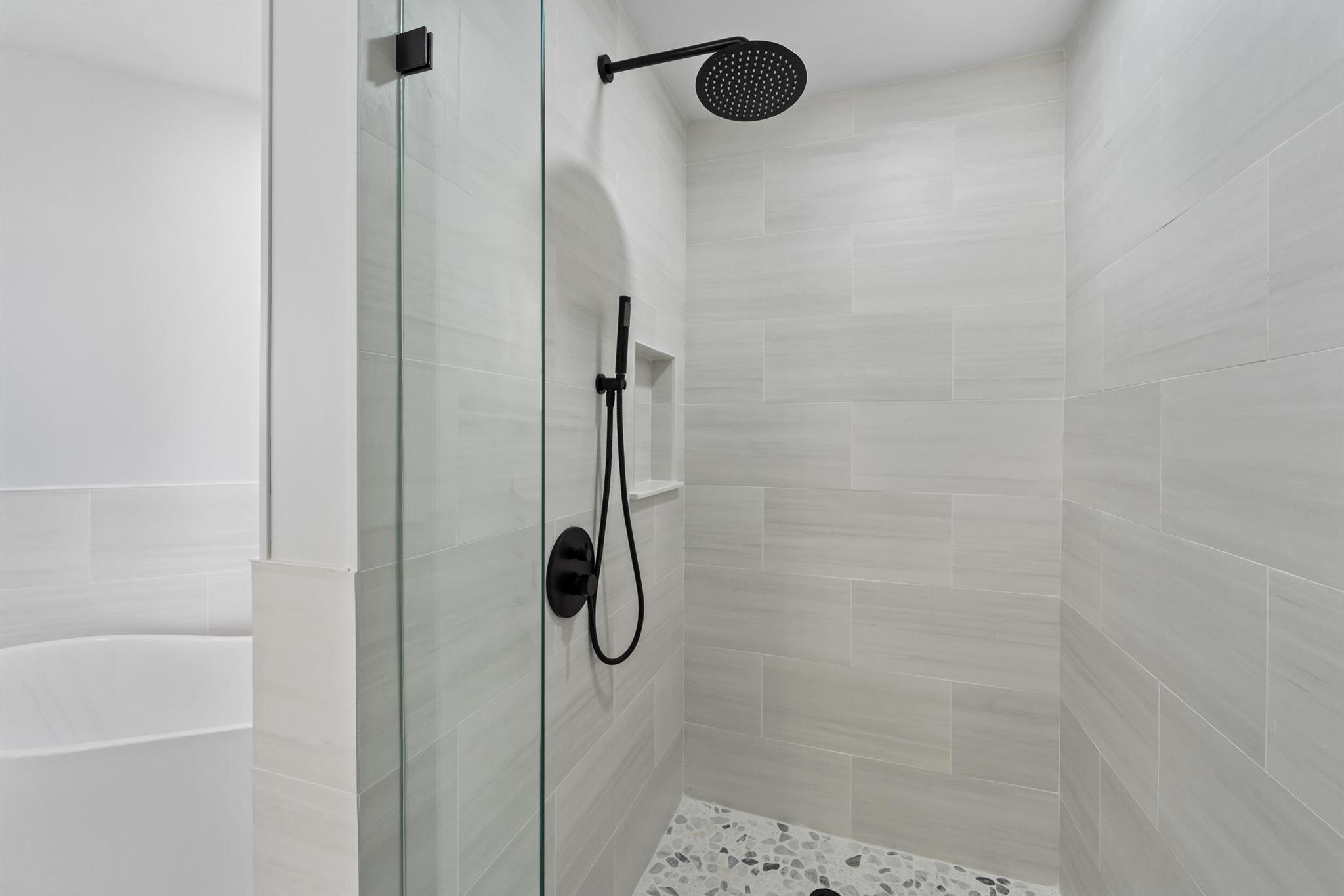 BEAU RIVAGE - Residential