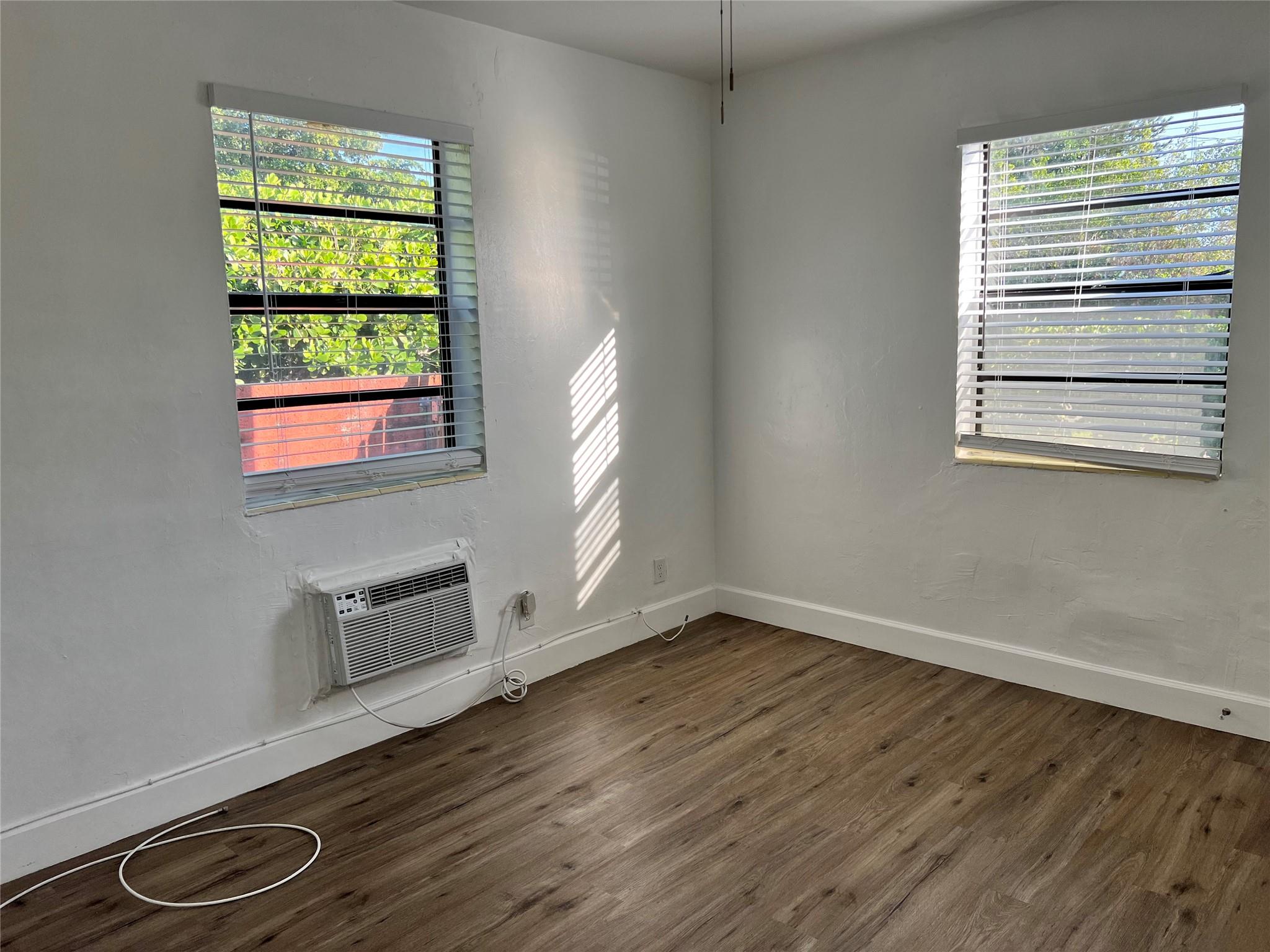 HOLLYWOOD SOUTH SIDE ADD - Residential Lease