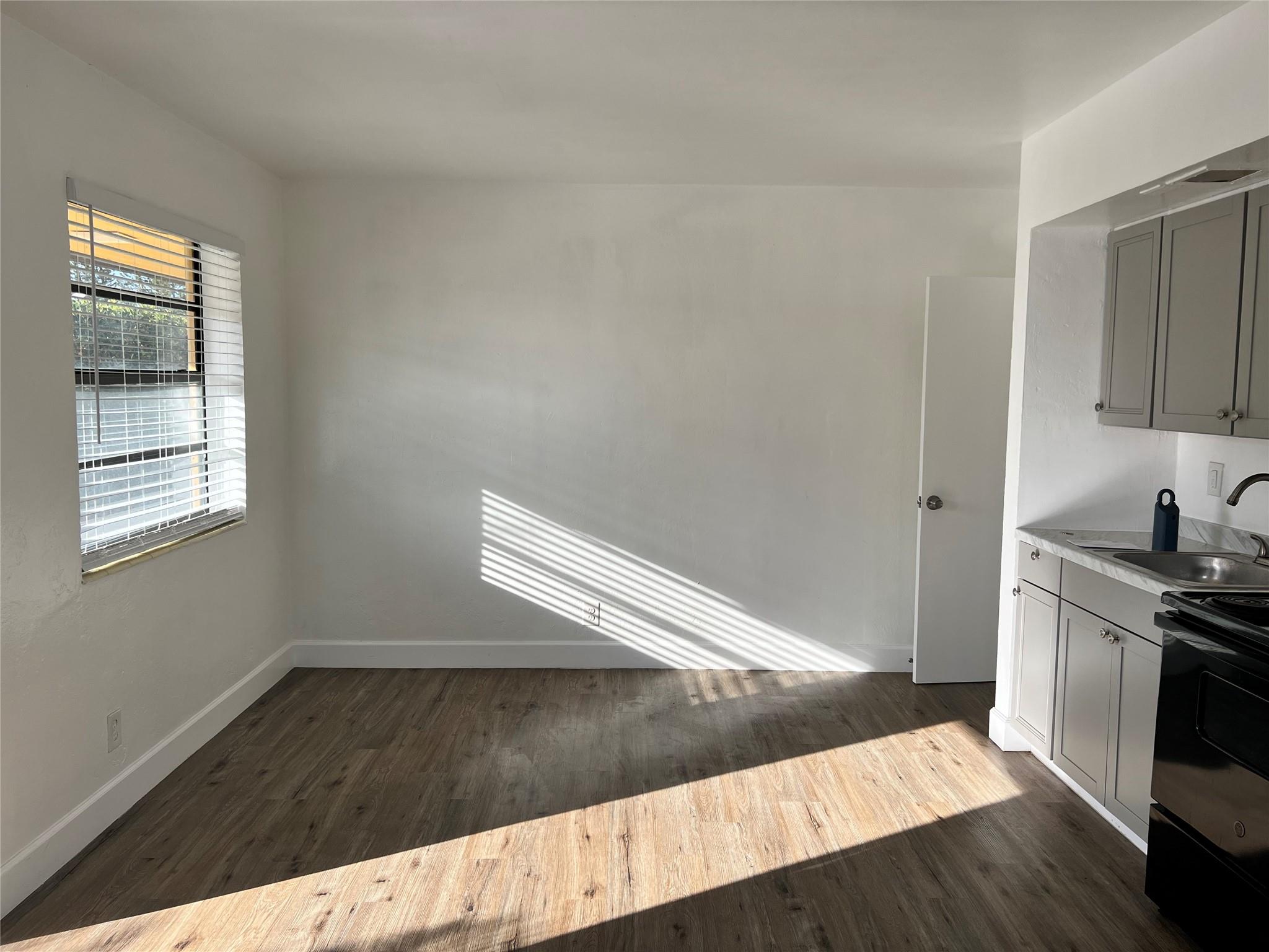 HOLLYWOOD SOUTH SIDE ADD - Residential Lease