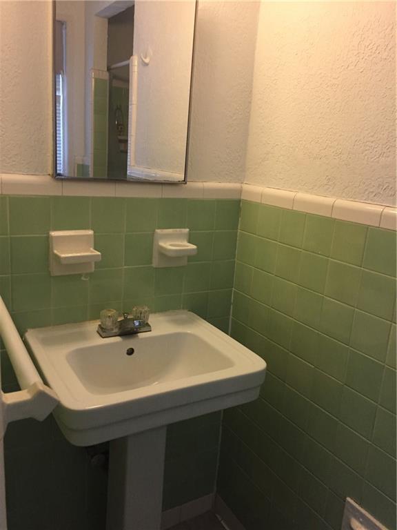 LAS OLAS BY THE SEA - Residential Lease