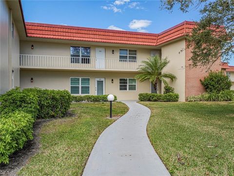 62 Woodland Drive 201 Vero Beach FL 32962
