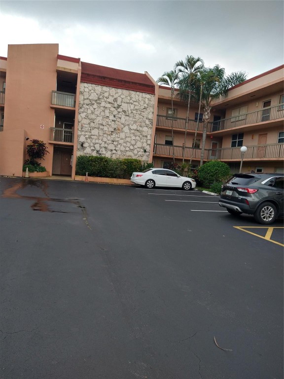 HOLIDAY SPRINGS - Residential