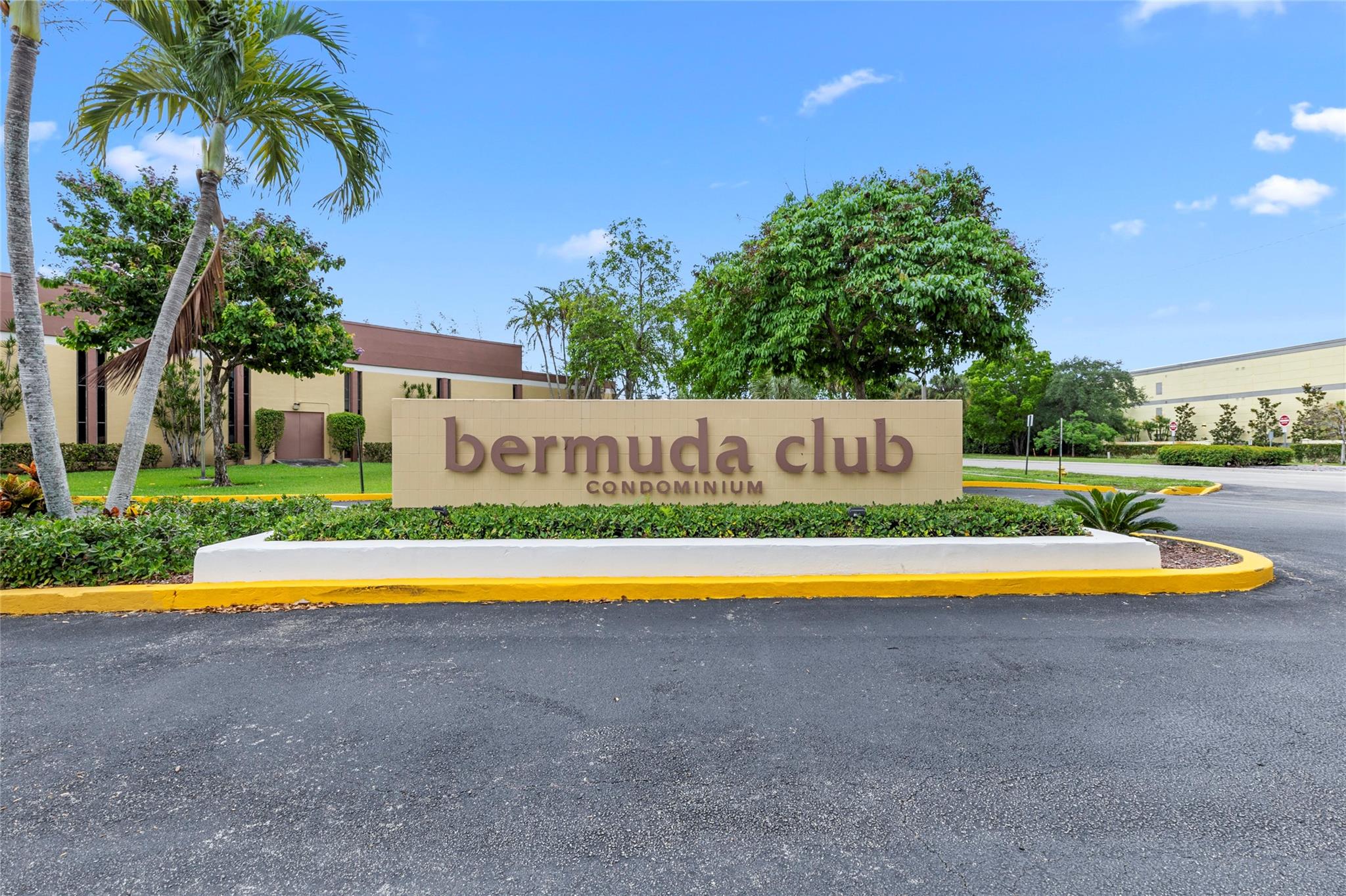 5800 NW 64th Ave 311