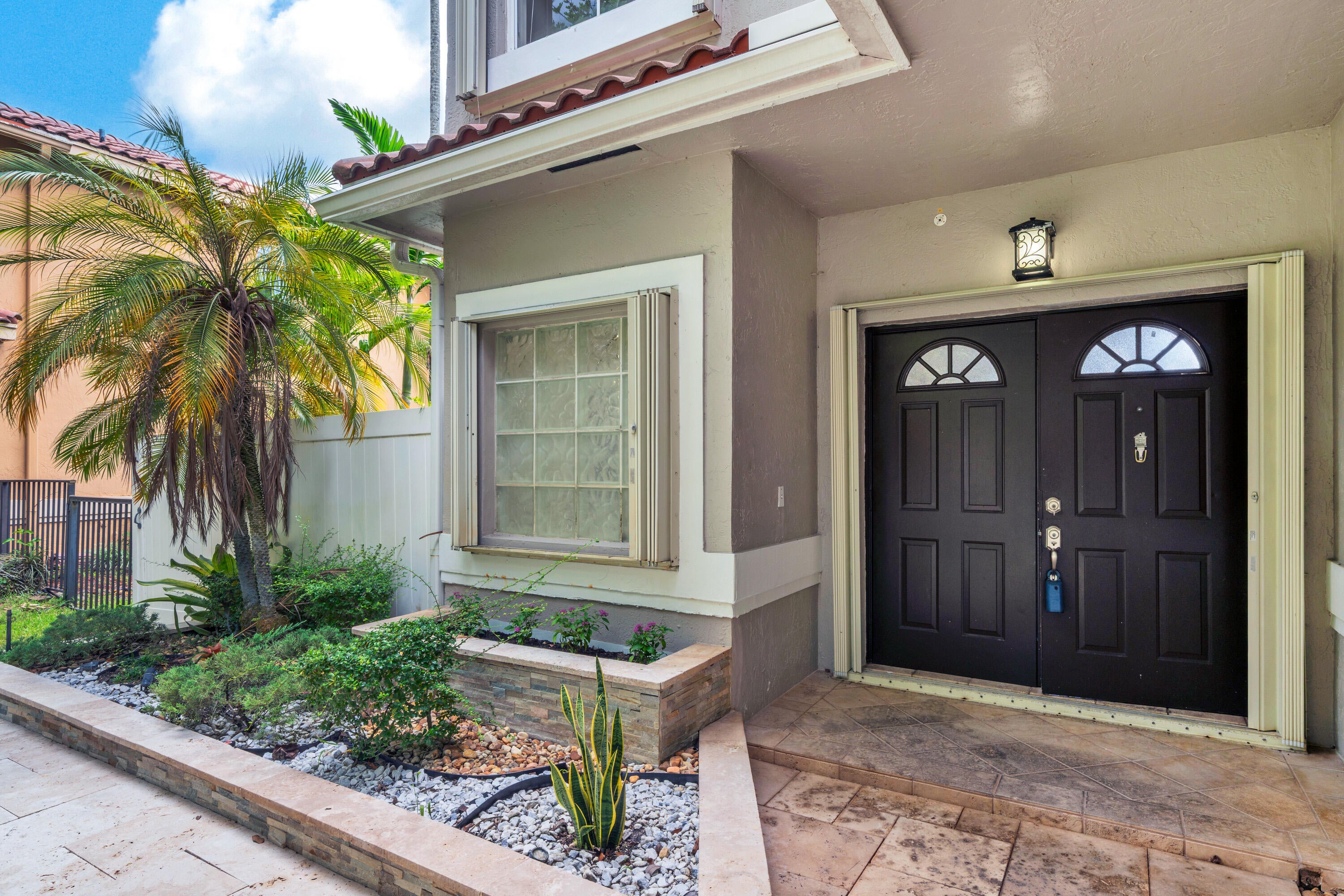 5921 NW 59TH Avenue