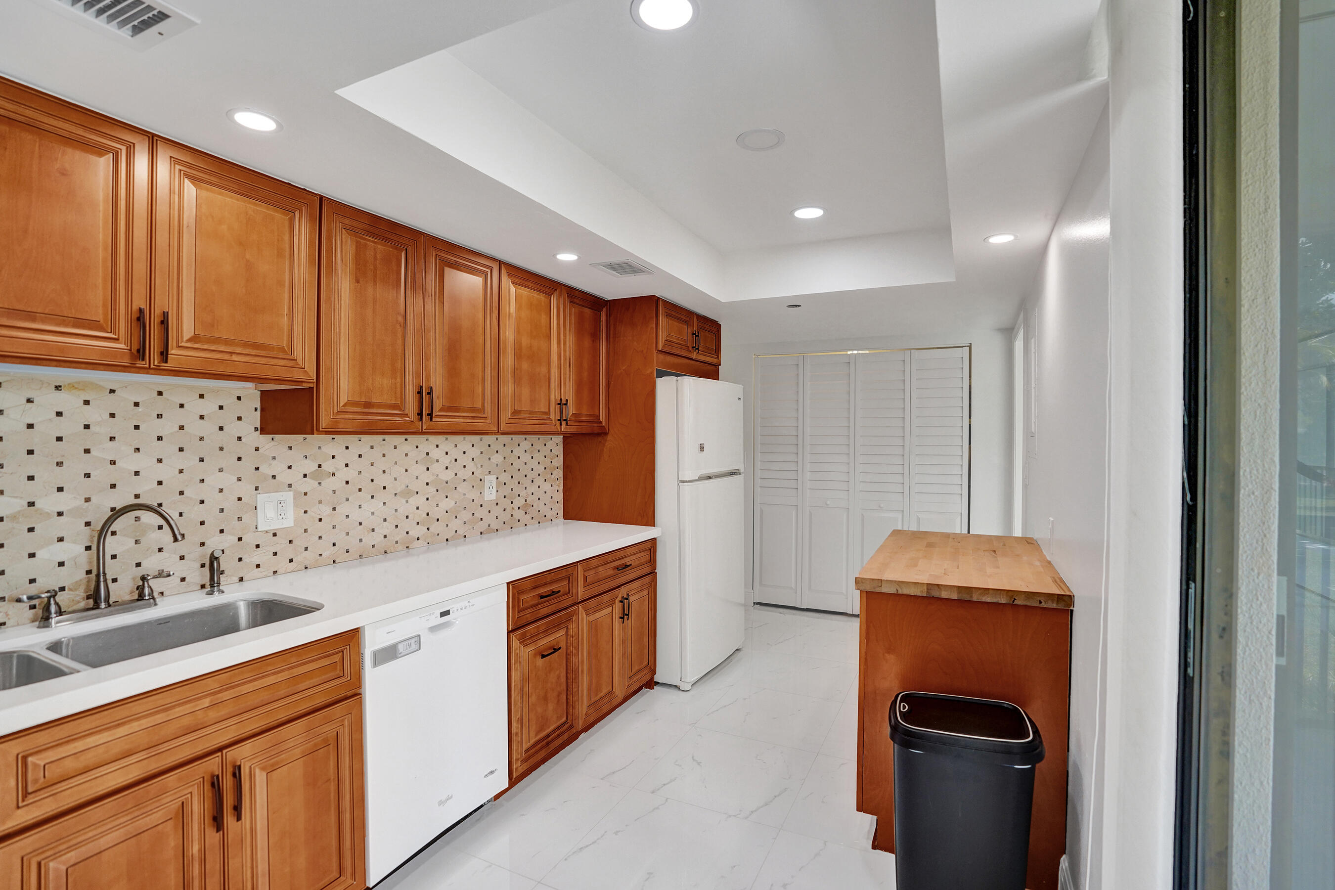 WELLESLEY PARK CONDO - Residential