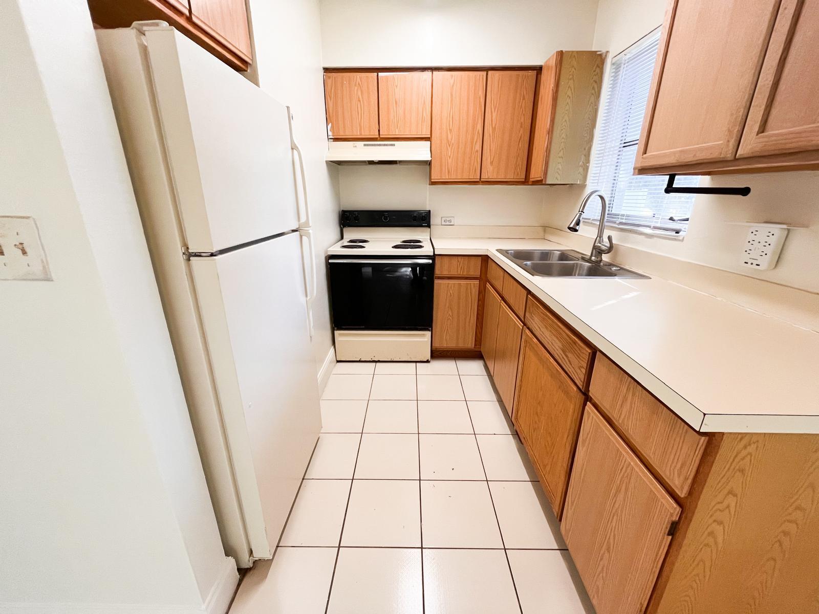 KENMONT - Residential Lease