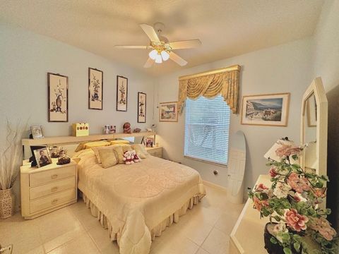 Single Family Residence in Port St Lucie FL 640 Lake Charles Cir Cir 8.jpg